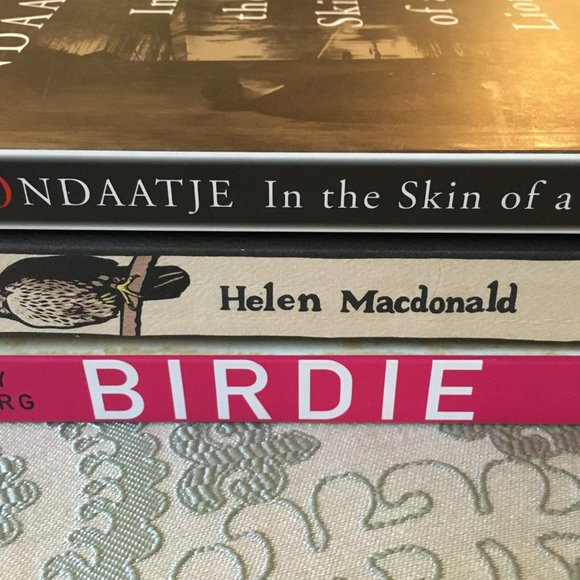 'H is For Hawk' softcover By Helen Macdonald - Picture 6 of 8